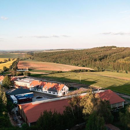 Bilichov Hotel Bagian luar foto