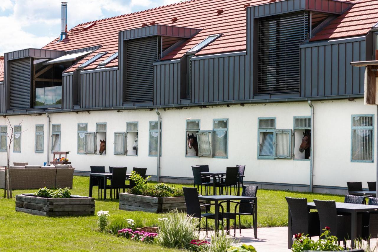 Bilichov Hotel Bagian luar foto