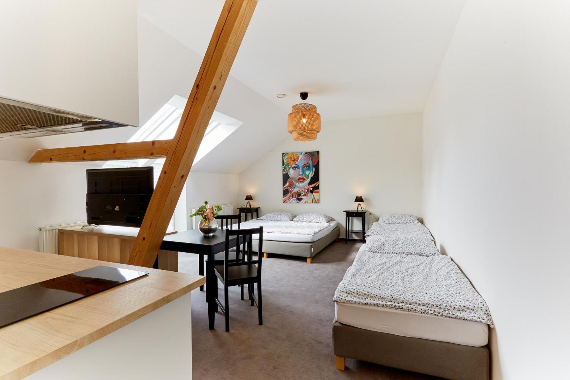 Bilichov Hotel Bagian luar foto