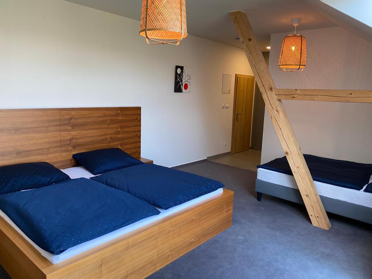 Bilichov Hotel Bagian luar foto